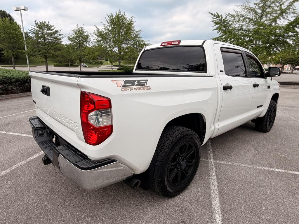 2017 Toyota Tundra - $19,500