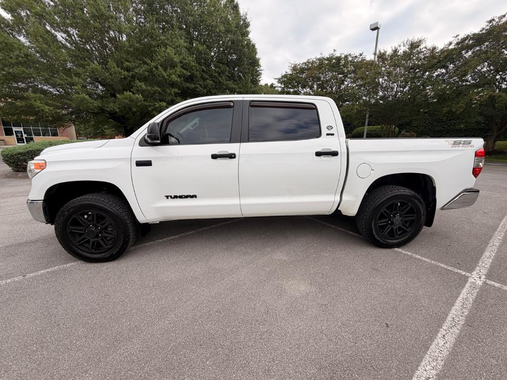 2017 Toyota Tundra - $19,500