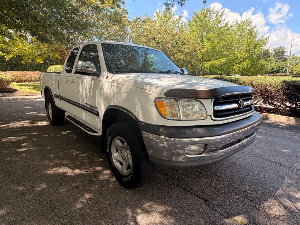 2000 Toyota Tundra - $7,700