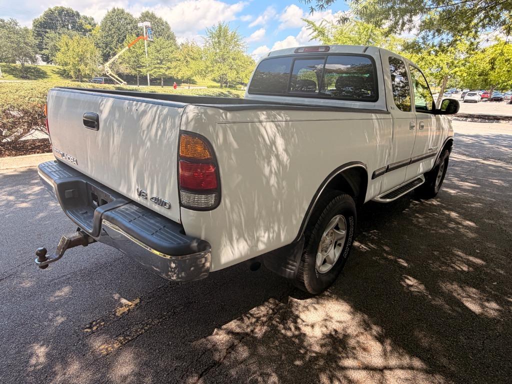2000 Toyota Tundra - $7,700