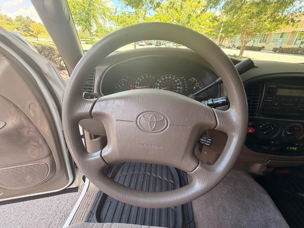 2000 Toyota Tundra - $7,700