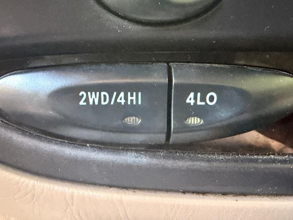 2000 Toyota Tundra - $7,700