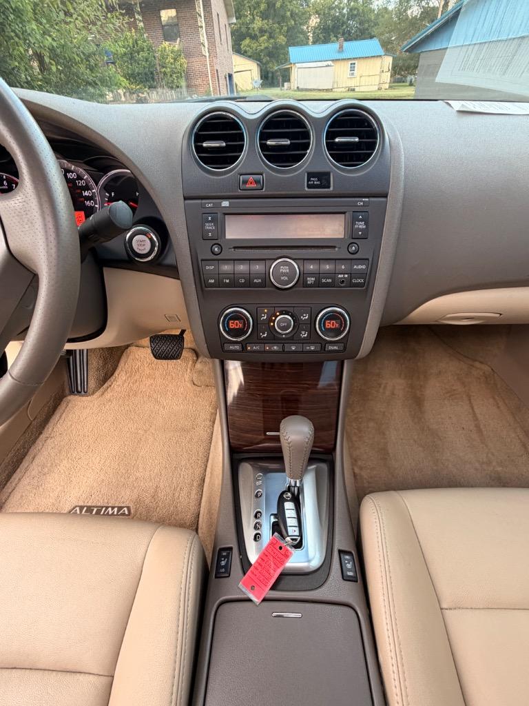 2011 Nissan Altima - $7,500