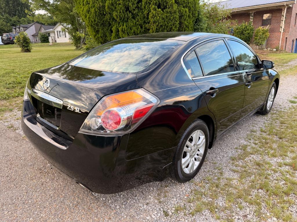 2011 Nissan Altima - $7,500
