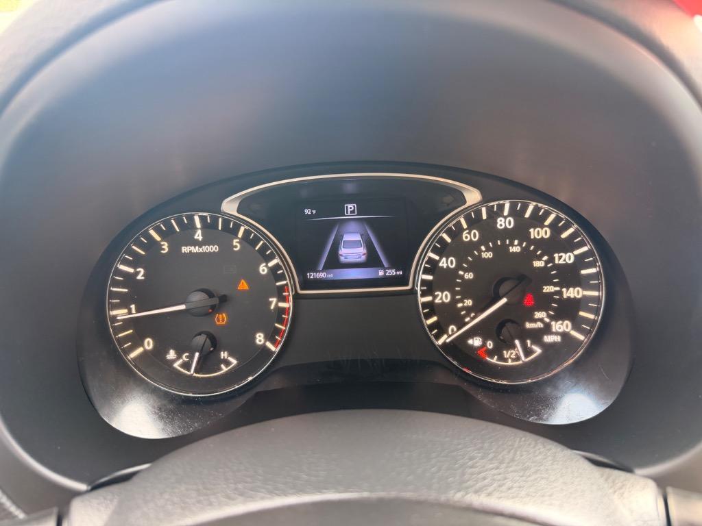 2017 Nissan Altima - $9,000