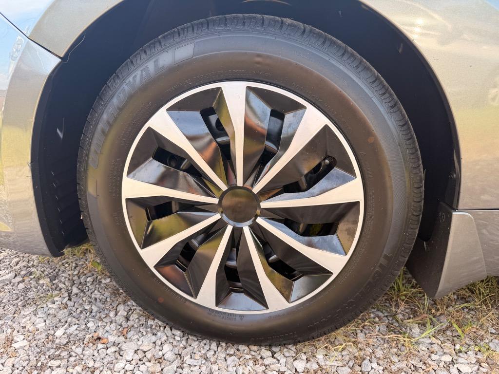 2017 Nissan Altima - $9,000