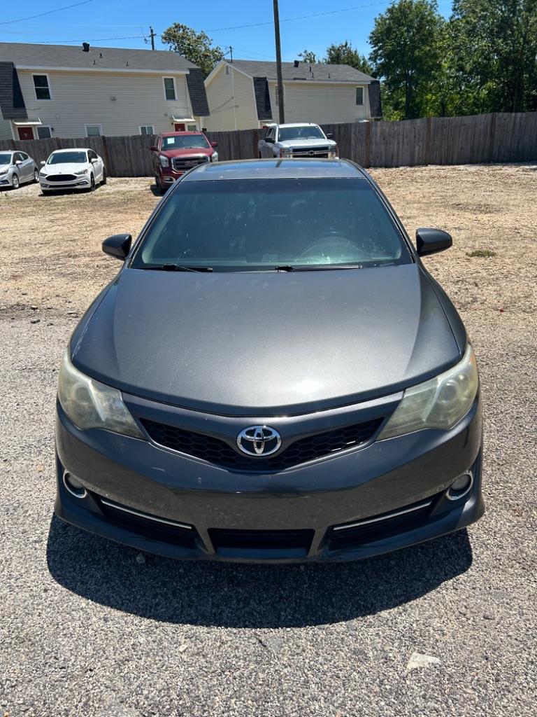 2012 Toyota Camry - $9,400