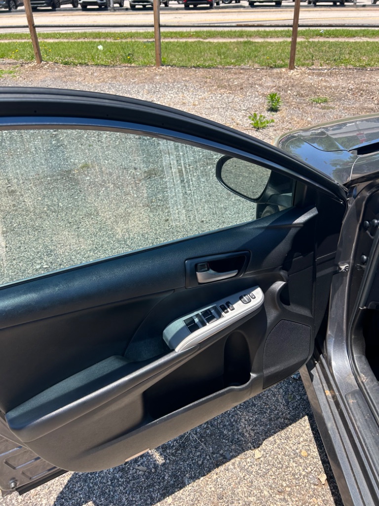 2012 Toyota Camry - $9,400