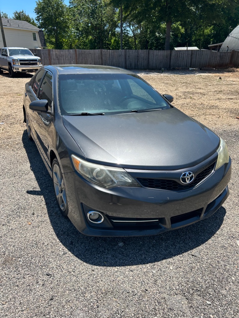 2012 Toyota Camry - $9,400