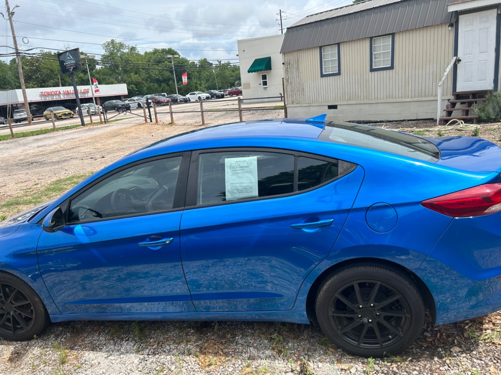2017 Hyundai Elantra - $7,500