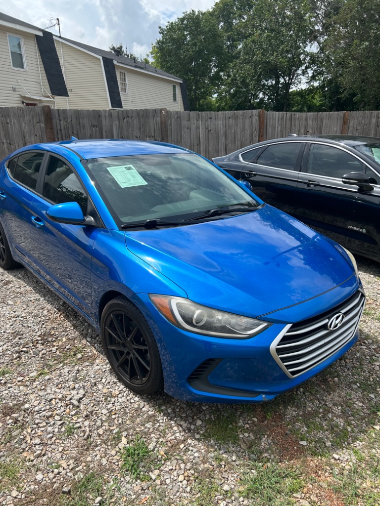 2017 Hyundai Elantra - $7,500