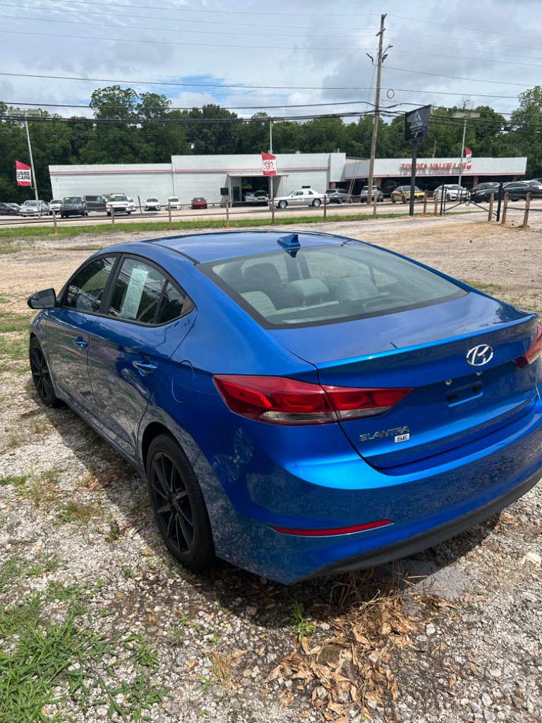 2017 Hyundai Elantra - $7,500