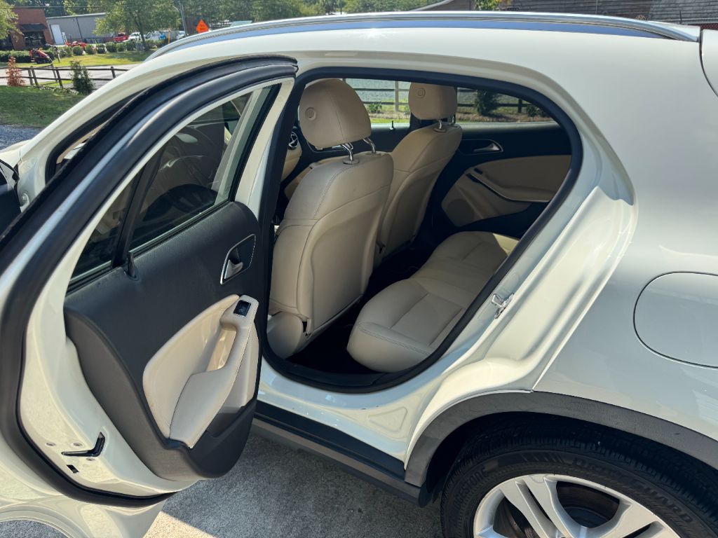 2018 Mercedes-Benz GLA - $12,995