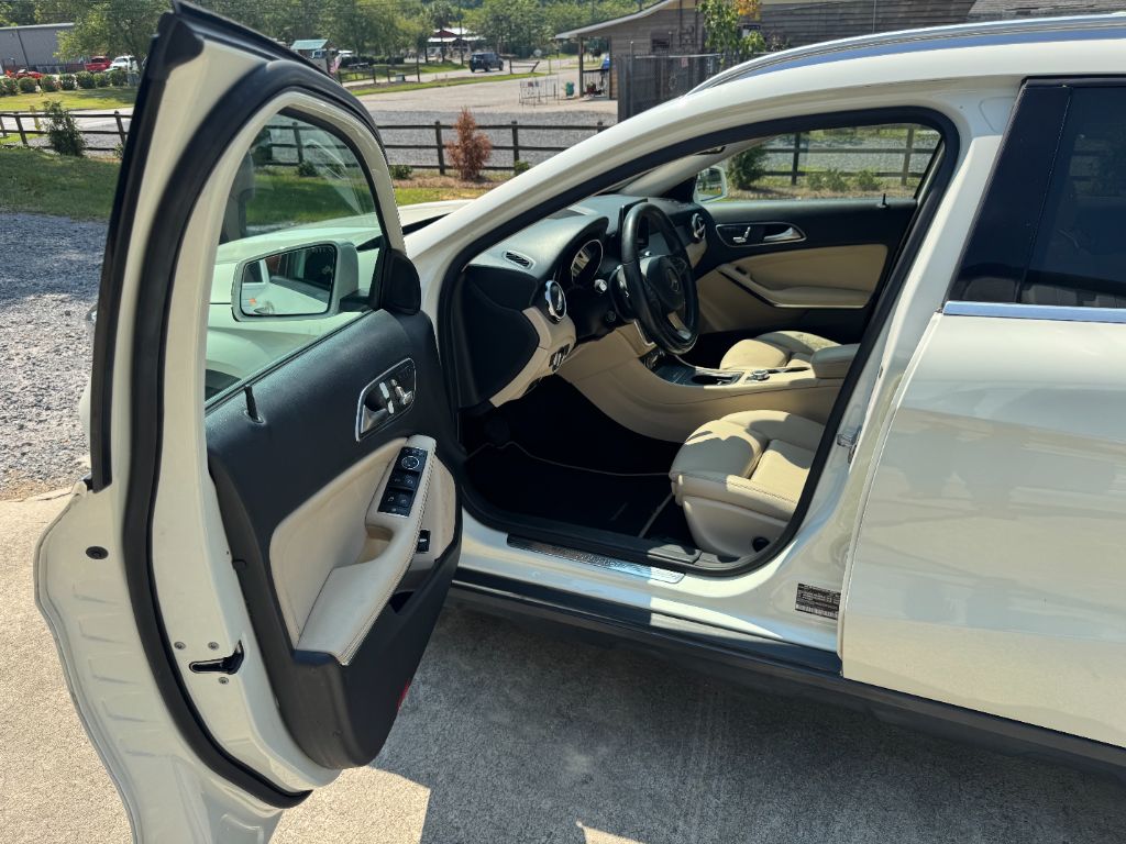2018 Mercedes-Benz GLA - $12,995