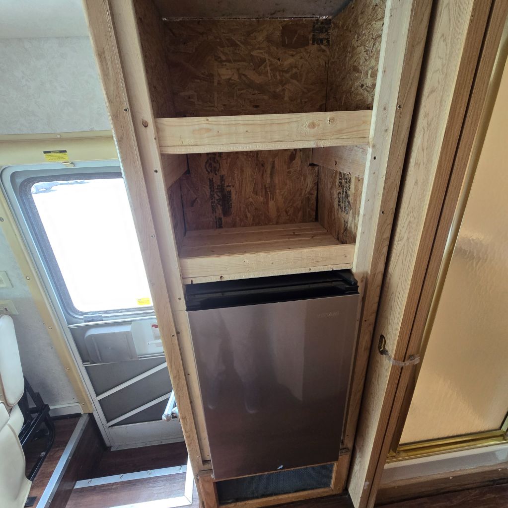 1999 Ram Admiral - $12,000