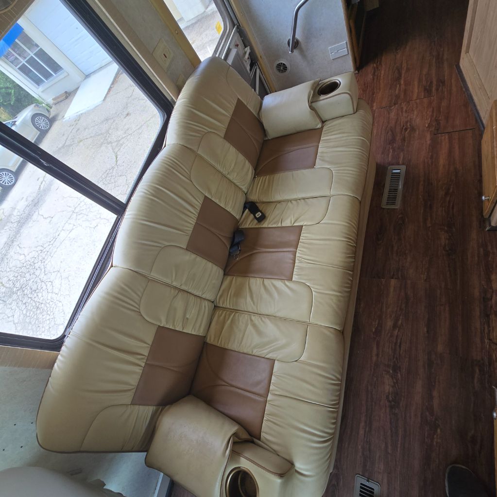 1999 Ram Admiral - $12,000