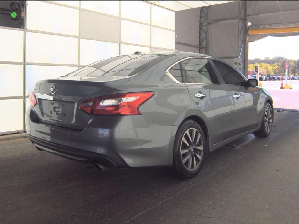 2016 Nissan Altima - $6,950