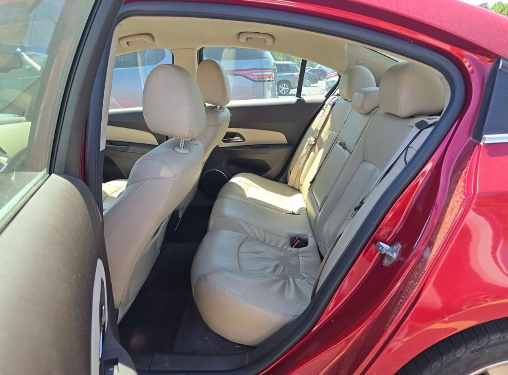 2011 Chevrolet Cruze - $3,500