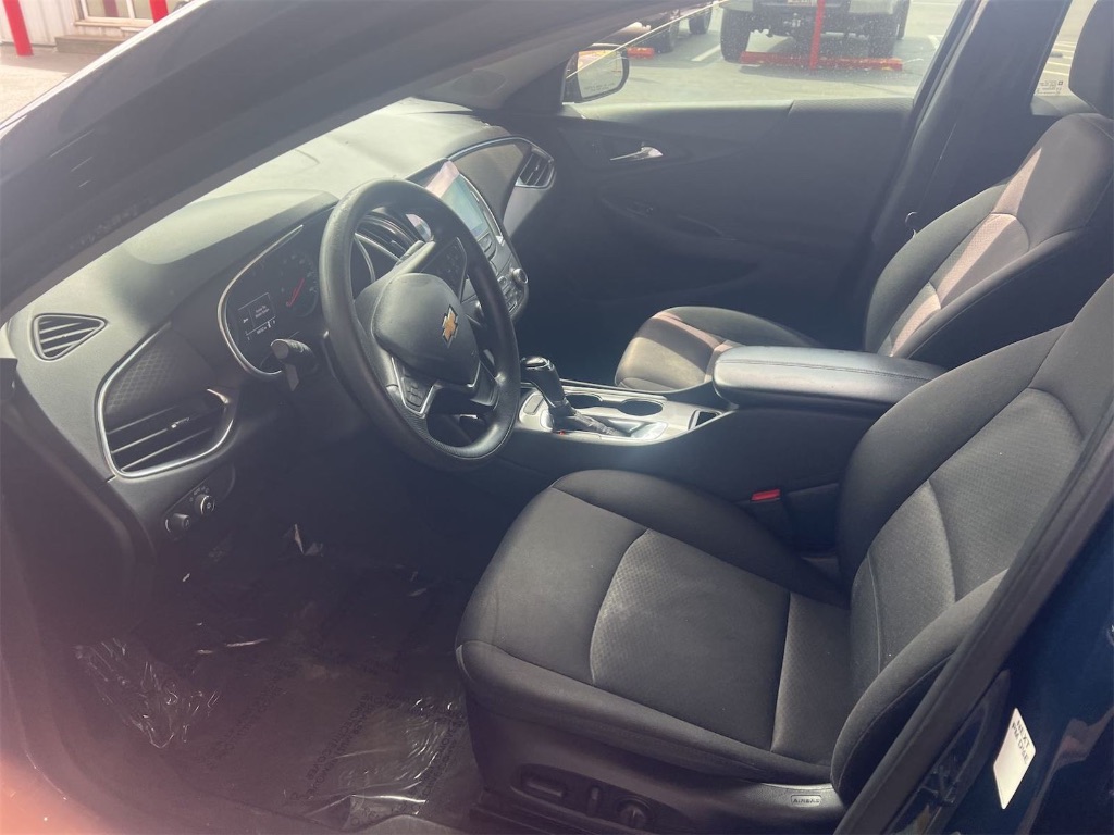 2019 Chevrolet Malibu - $13,000