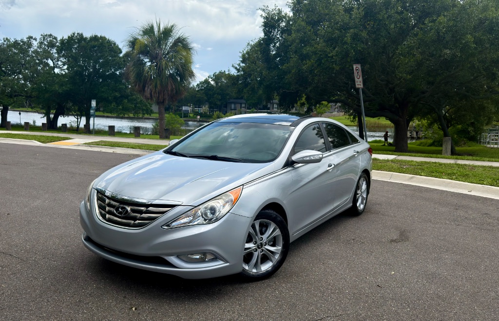 2013 Hyundai Sonata - $6,900