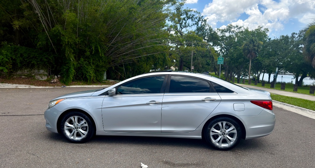 2013 Hyundai Sonata - $6,900