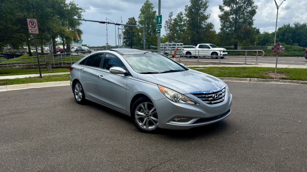 2013 Hyundai Sonata - $6,900