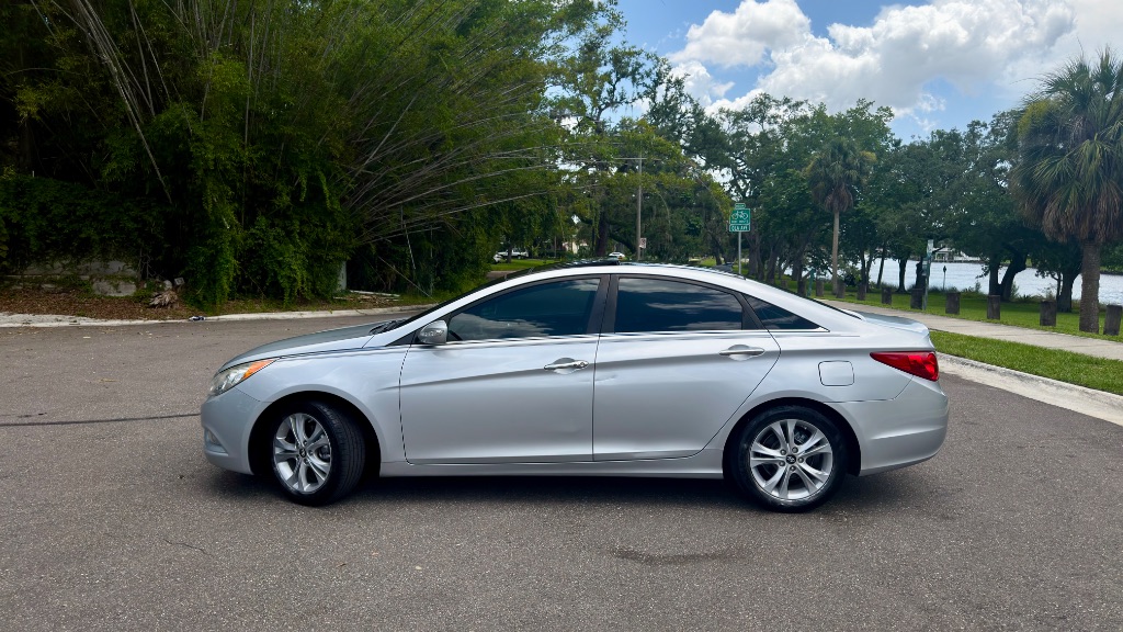 2013 Hyundai Sonata - $6,900