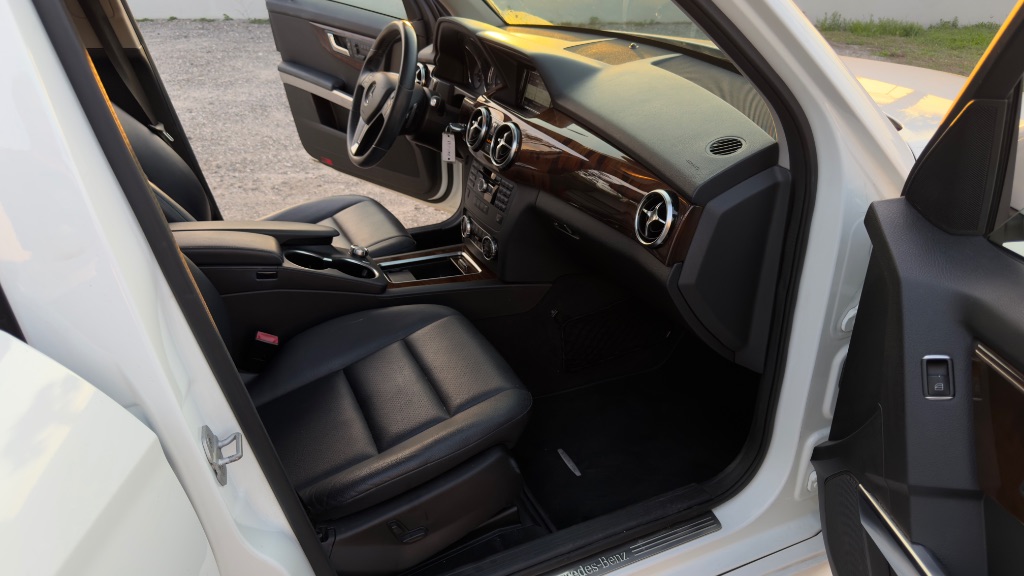 2014 Mercedes-Benz GLK-Class - $11,000