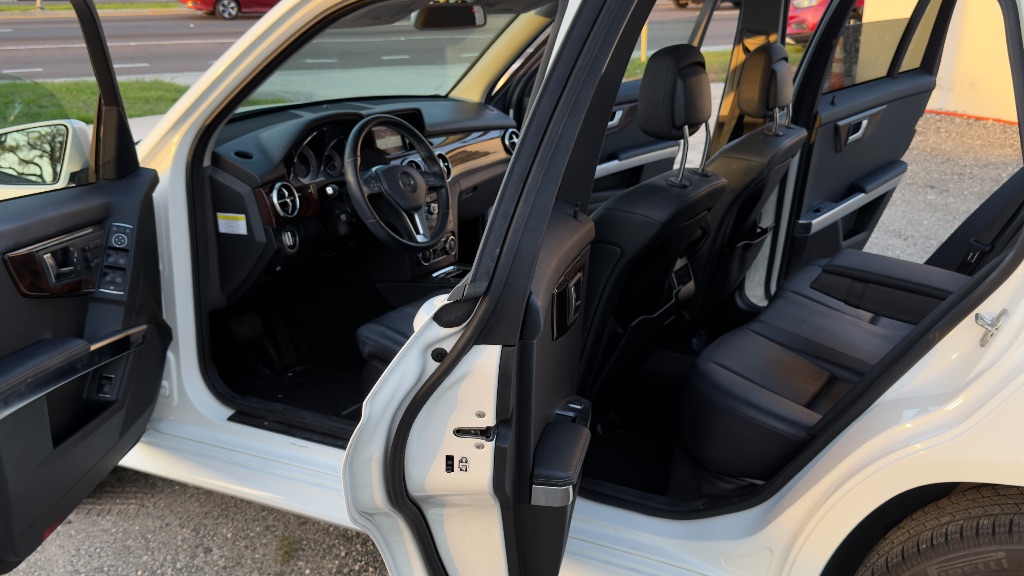 2014 Mercedes-Benz GLK-Class - $11,000