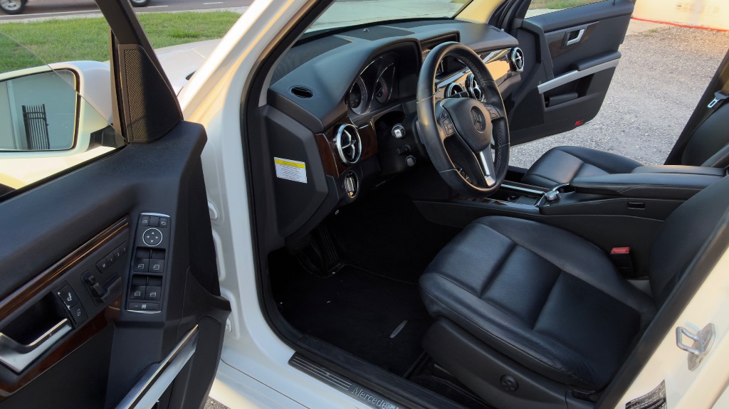 2014 Mercedes-Benz GLK-Class - $11,000