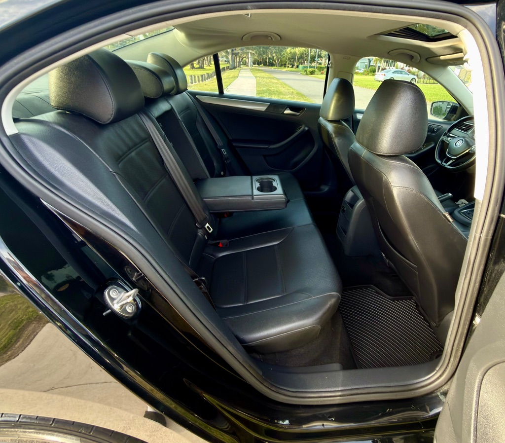 2015 Volkswagen Jetta - $6,450