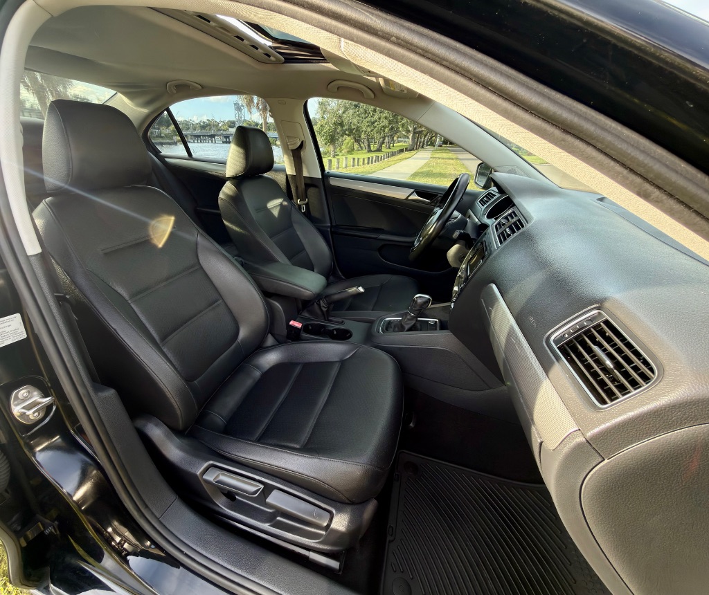 2015 Volkswagen Jetta - $6,450