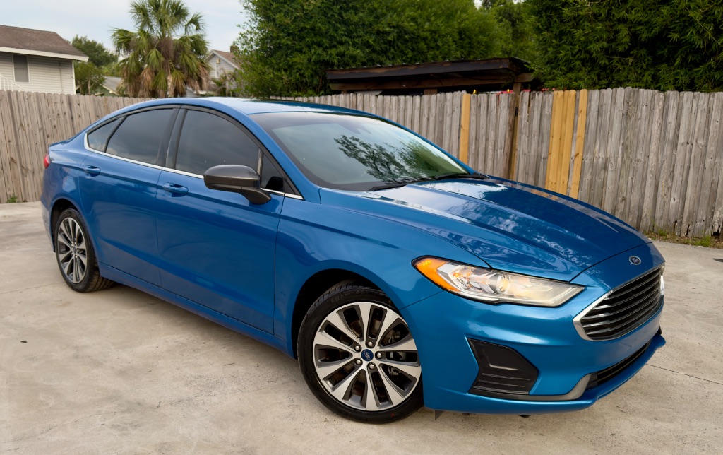 2020 Ford Fusion - $8,900