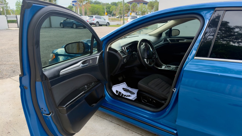 2020 Ford Fusion - $8,900