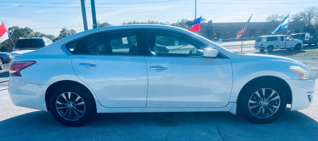 2015 Nissan Altima - $8,500