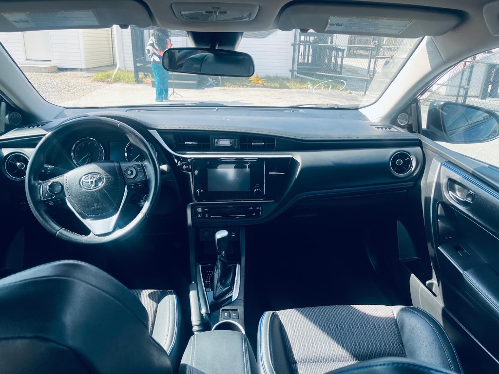 2018 Toyota Corolla - $10,600