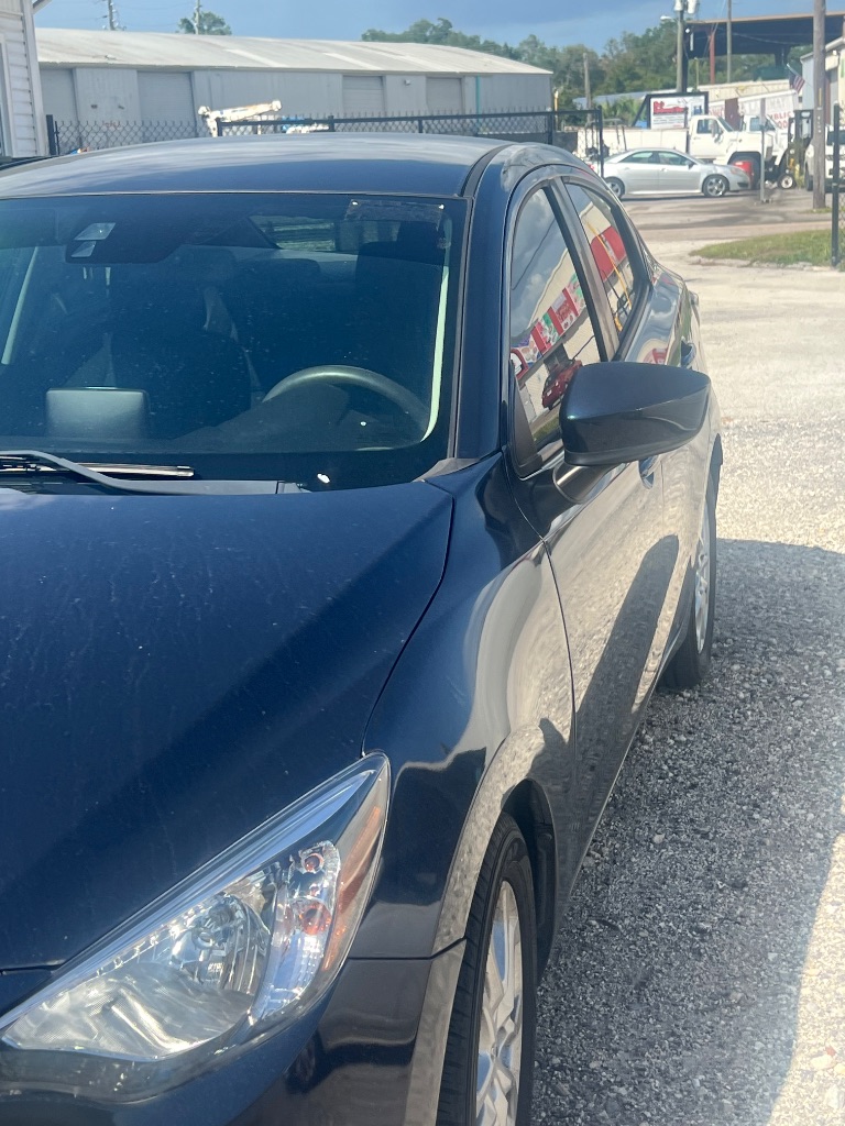 2018 Toyota Yaris - $12,500