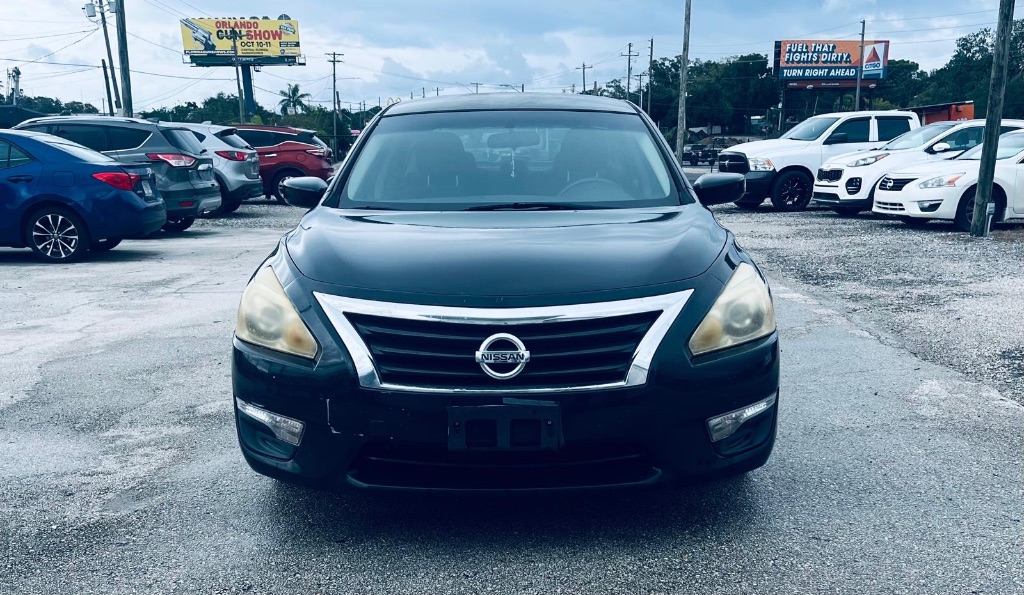 2014 Nissan Altima - $2,000