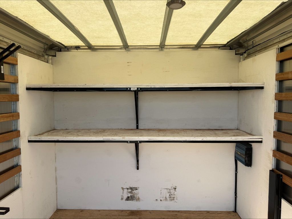 2023 Isuzu Nrr - $89,500
