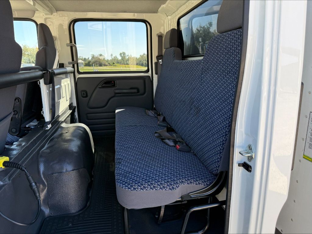 2023 Isuzu Nrr - $89,500