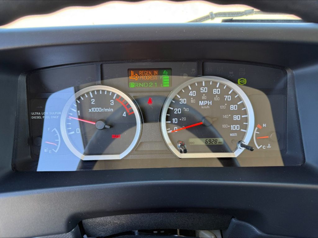 2023 Isuzu Nrr - $89,500