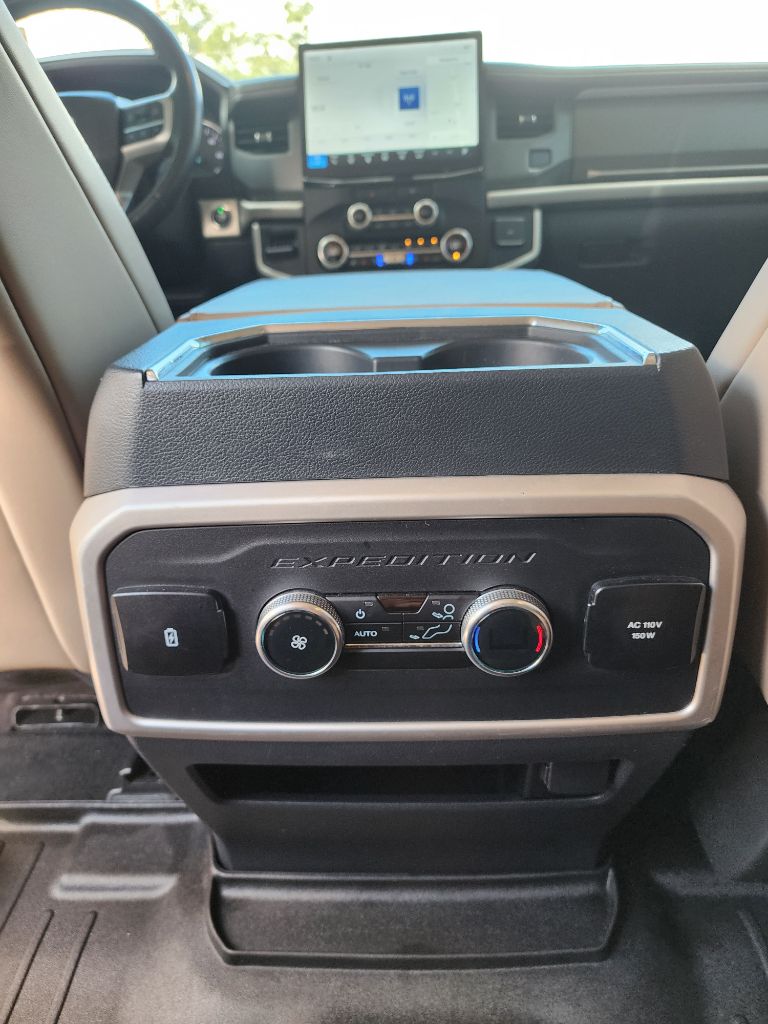 2023 Ford Expedition - $31,999