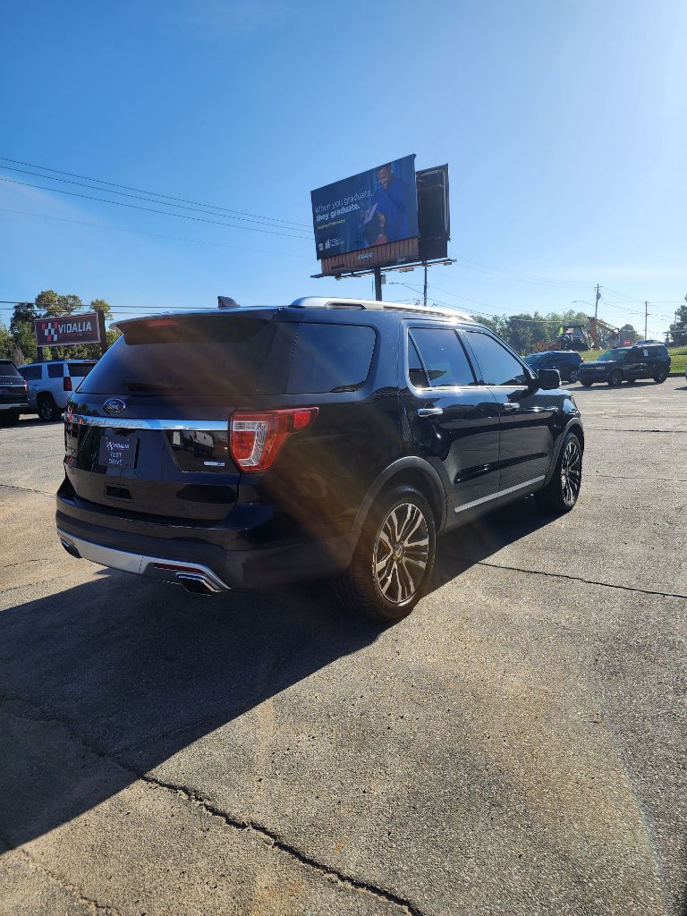 2017 Ford Explorer - $12,900