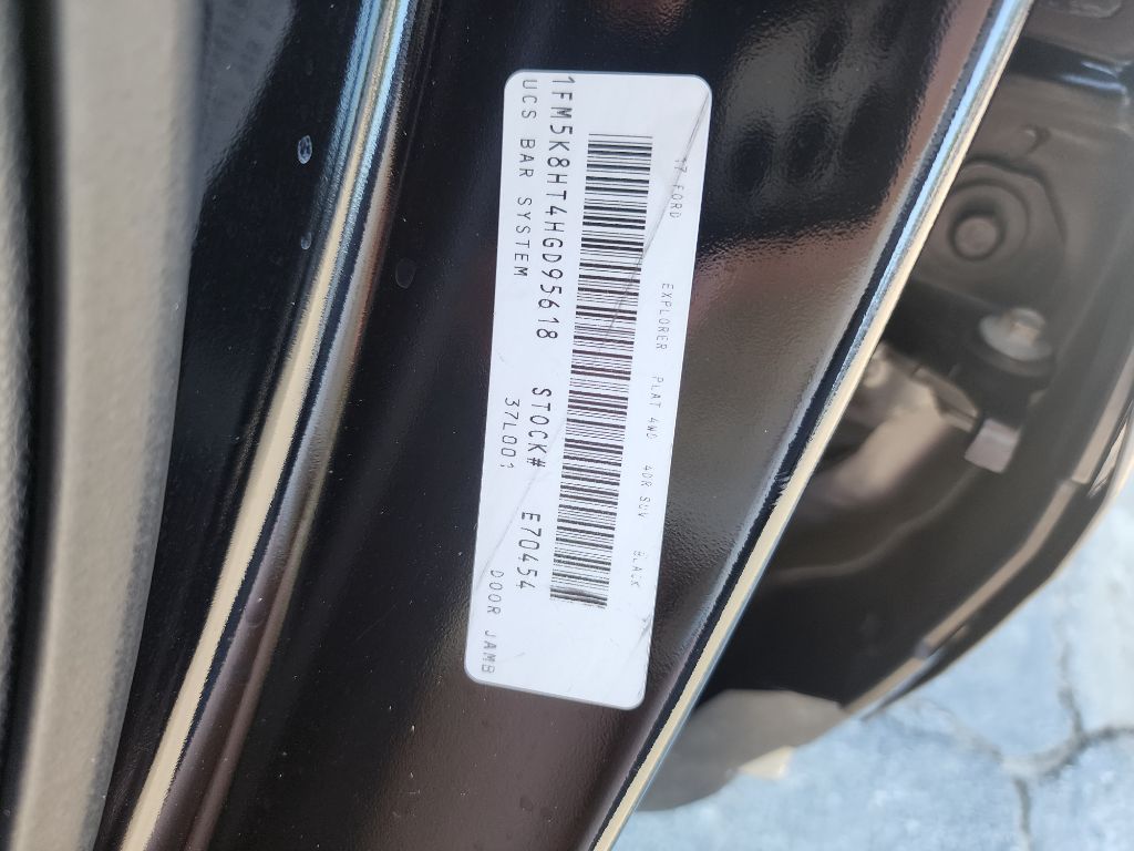2017 Ford Explorer - $12,900