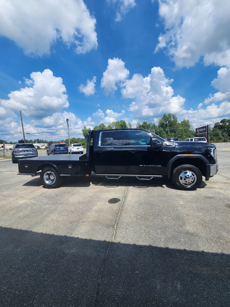 2025 GMC Sierra Hd - $69,999