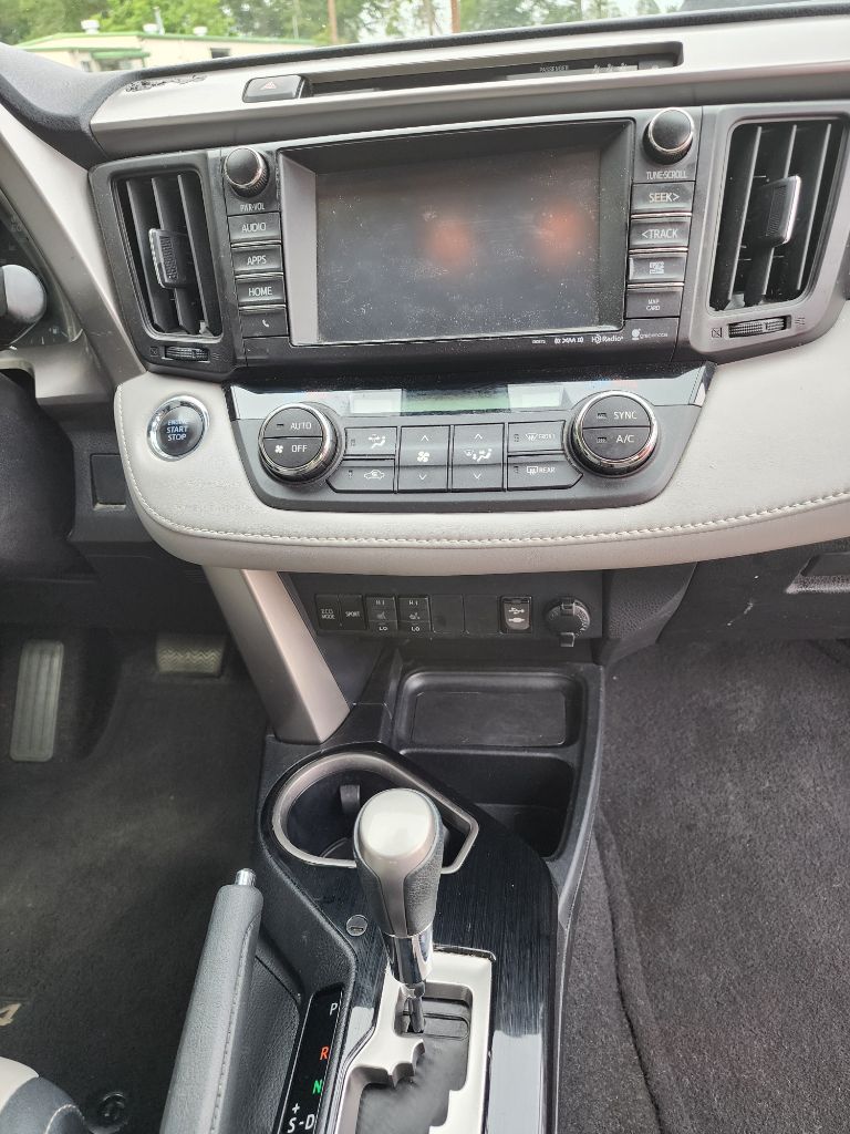 2018 Toyota RAV4 - $14,500