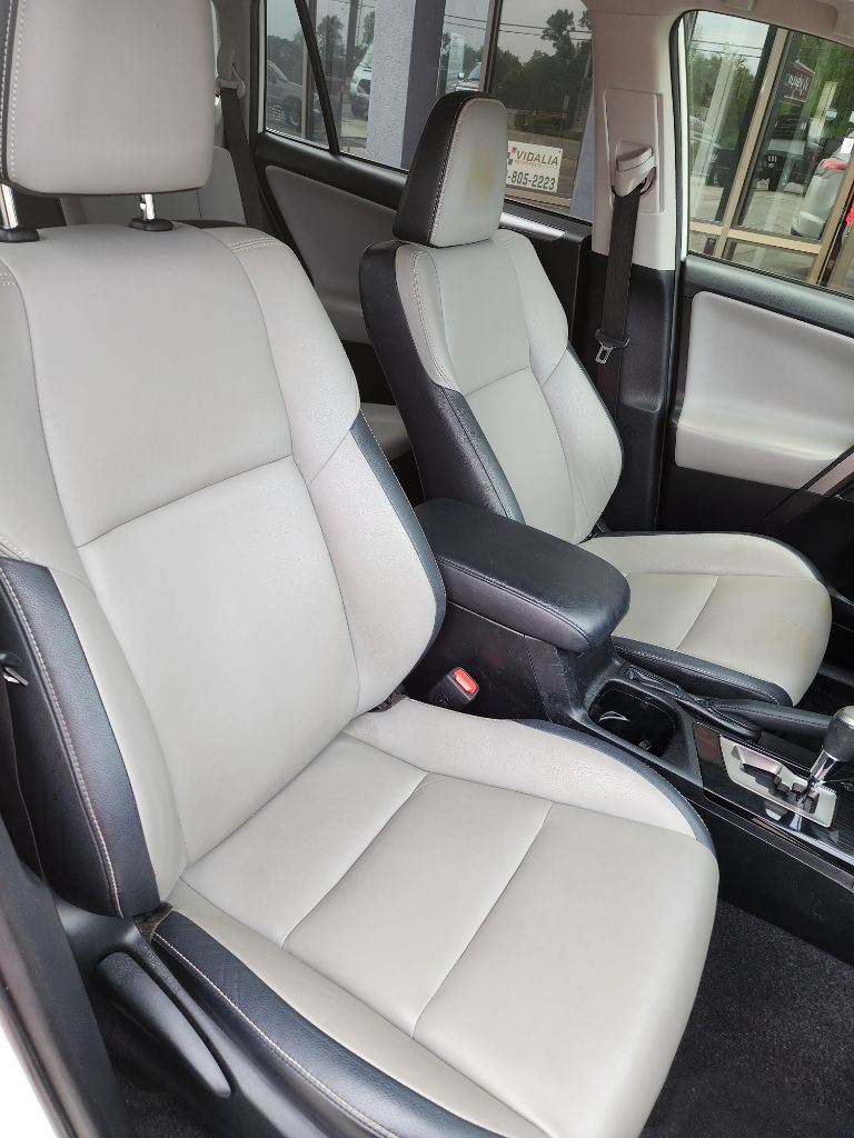 2018 Toyota RAV4 - $14,500