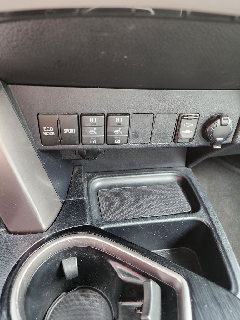2018 Toyota RAV4 - $14,500