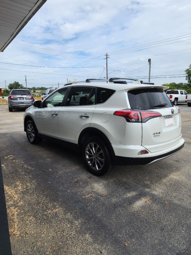 2018 Toyota RAV4 - $14,500