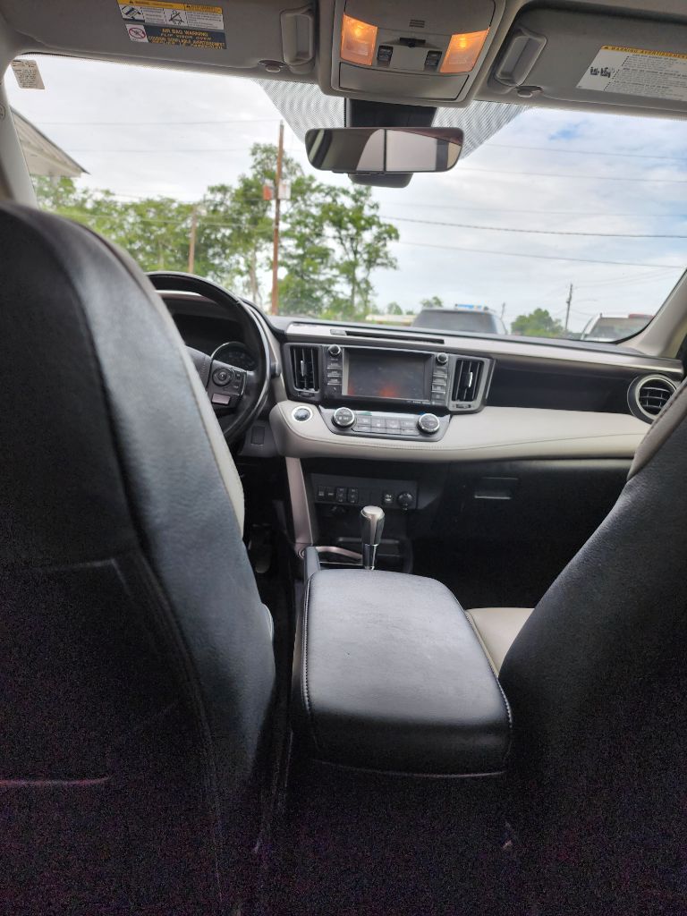 2018 Toyota RAV4 - $14,500